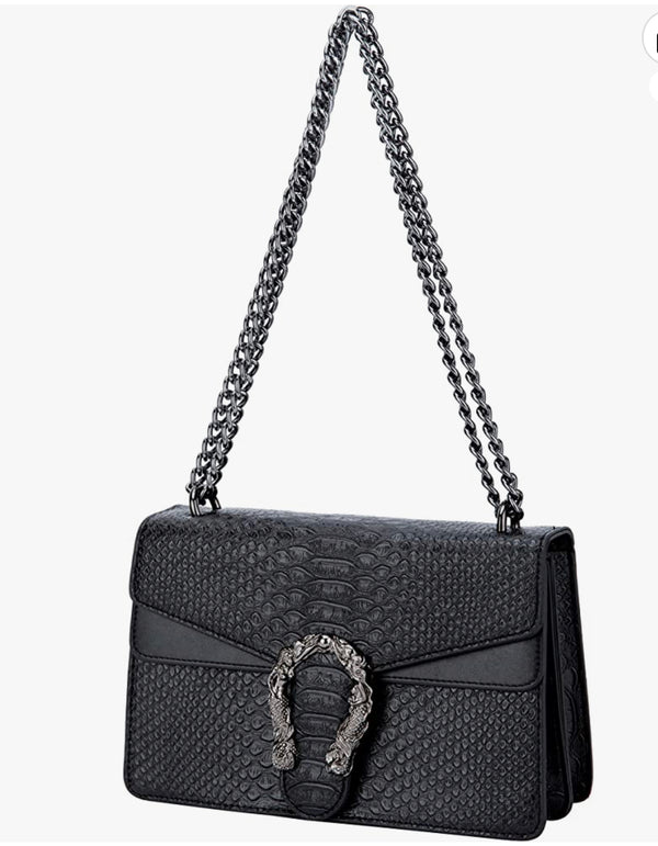Horseshoe bag